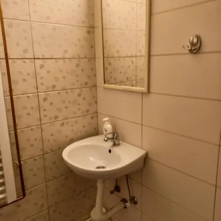 דירה Konaci Gradina באינה באשטה