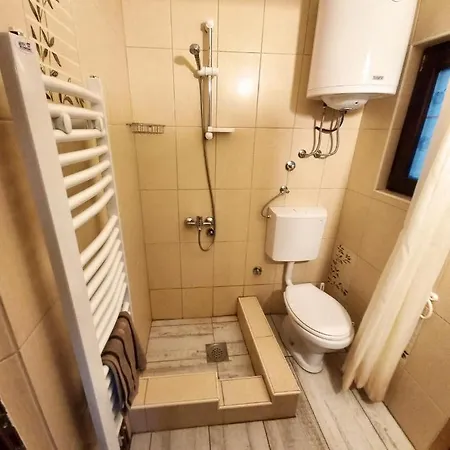 Konaci Gradina באינה באשטה